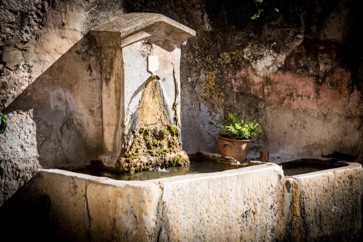 Villecroze -Fountain